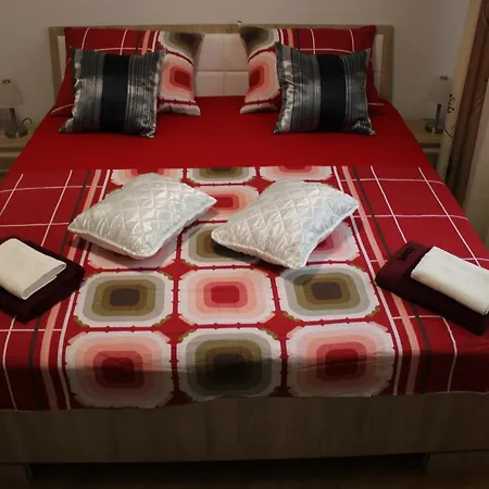 Konukevi Deluxe Manuela With Balcony Center 3*