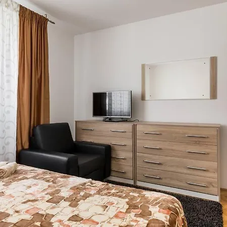 Deluxe Manuela With Balcony Center Split