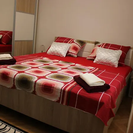 Deluxe Manuela With Balcony Center Split