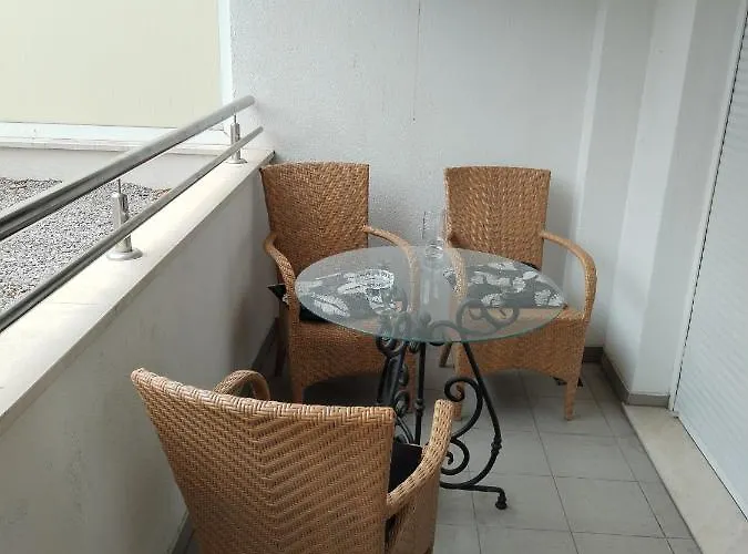 Deluxe Manuela With Balcony Center Pensión