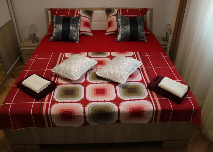 Pensión Deluxe Manuela With Balcony Center 3*