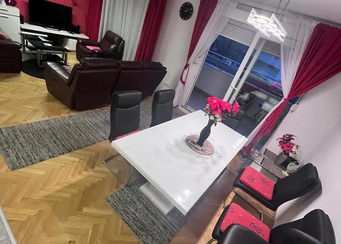 Deluxe Manuela With Balcony Center 3*