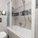 Affittacamere Deluxe Manuela With Balcony Center 3*